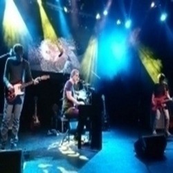 Photo-picture-image-coldplay Tribute Band-cover Band-250 → Besser Entertainment photo-picture-image-Best Florida Tribute Bands-Florida-coldplay-celebrity-lookalike-look-ailke-impersonator-tribute-band-show