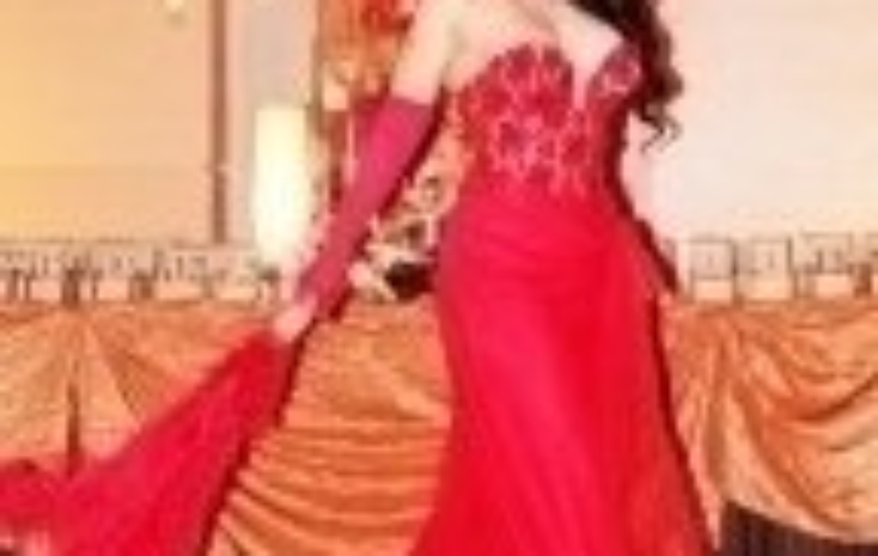 photo-picture-image-LIVING RED CARPE